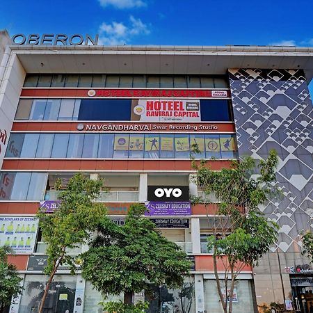 Collection O Hotel Swarg Surate Extérieur photo